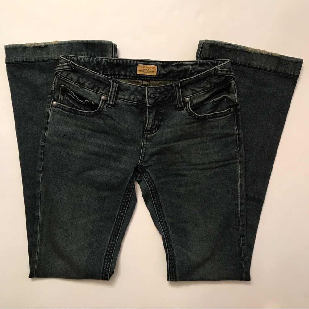 FREE PEOPLE JEANS 26 LOW WAIST FLARE
